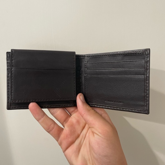 Calvin Klein Wallet - Picture 2 of 5
